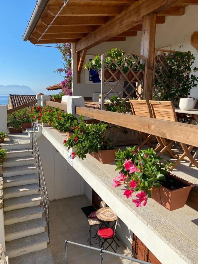 Blue Portrait House Apartment Golfo Aranci Bagian luar foto