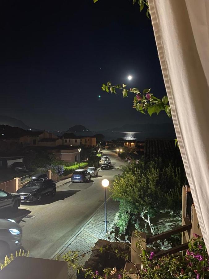 Blue Portrait House Apartment Golfo Aranci Bagian luar foto
