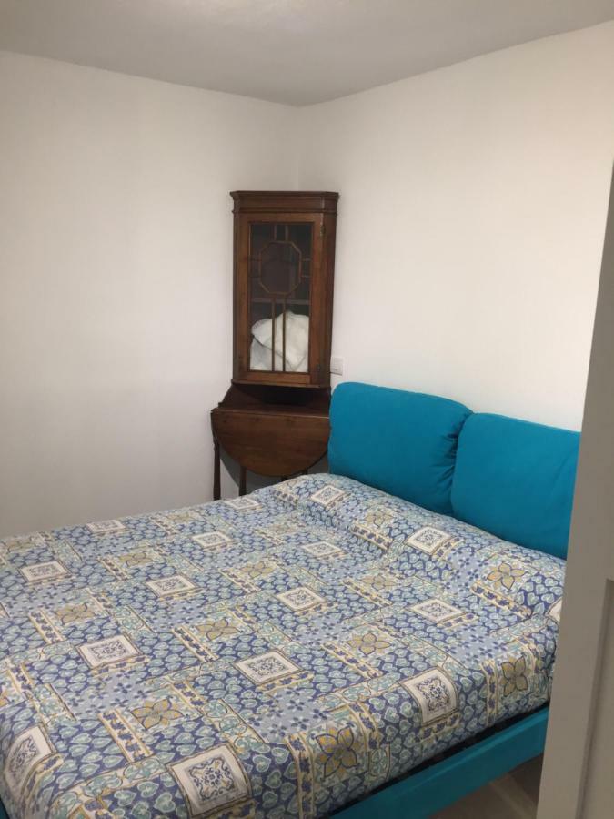 Blue Portrait House Apartment Golfo Aranci Bagian luar foto