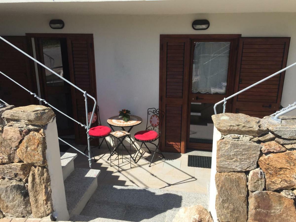 Blue Portrait House Apartment Golfo Aranci Bagian luar foto
