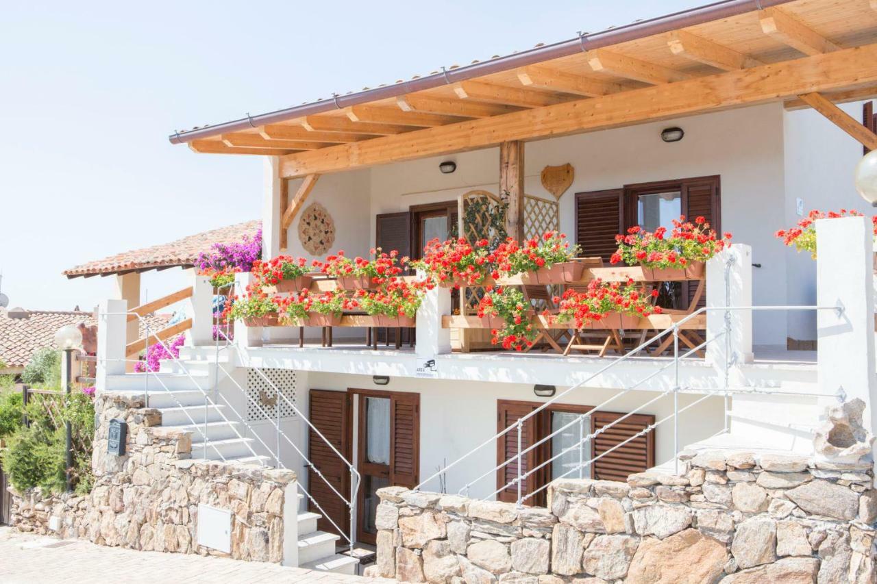 Blue Portrait House Apartment Golfo Aranci Bagian luar foto