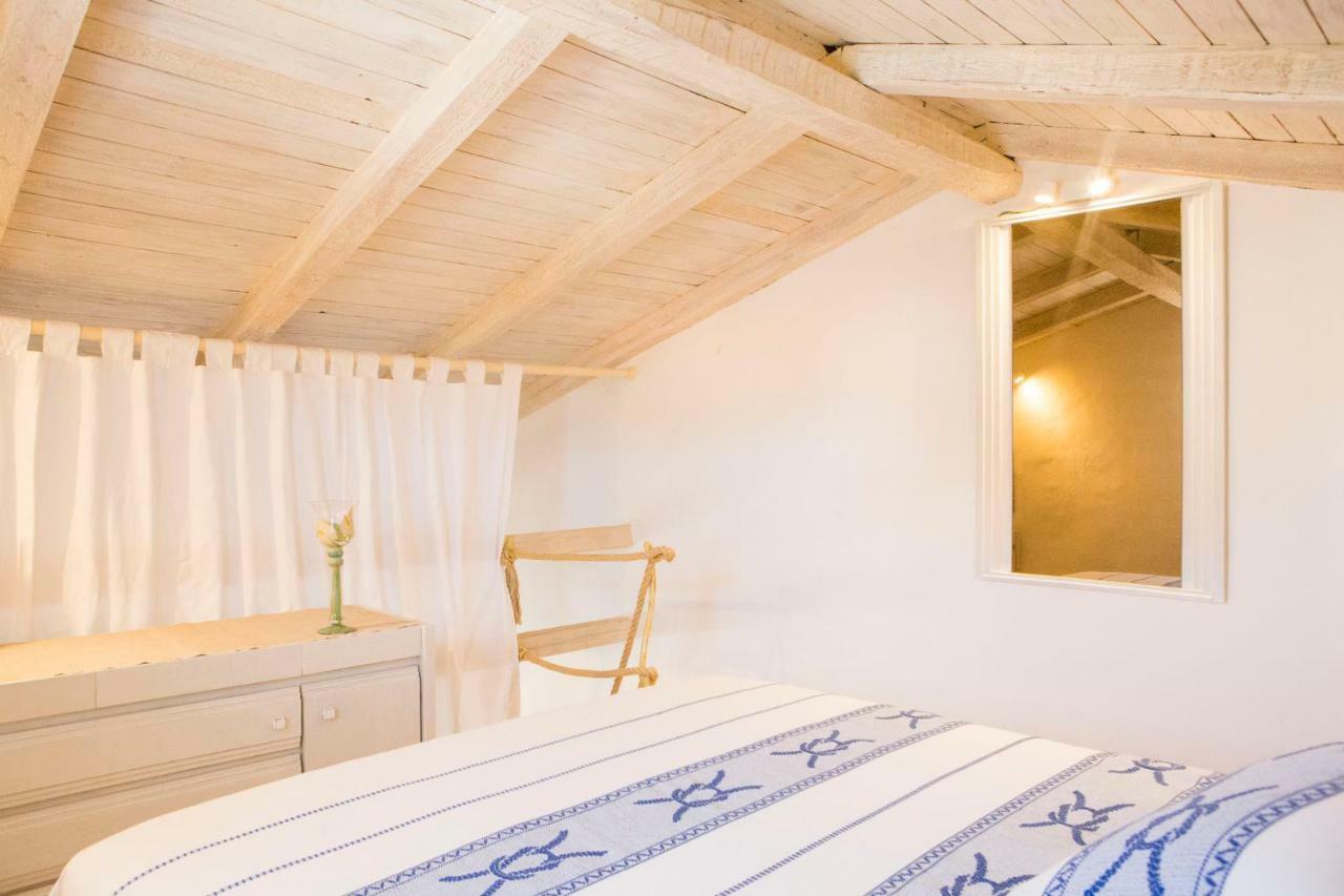 Blue Portrait House Apartment Golfo Aranci Bagian luar foto