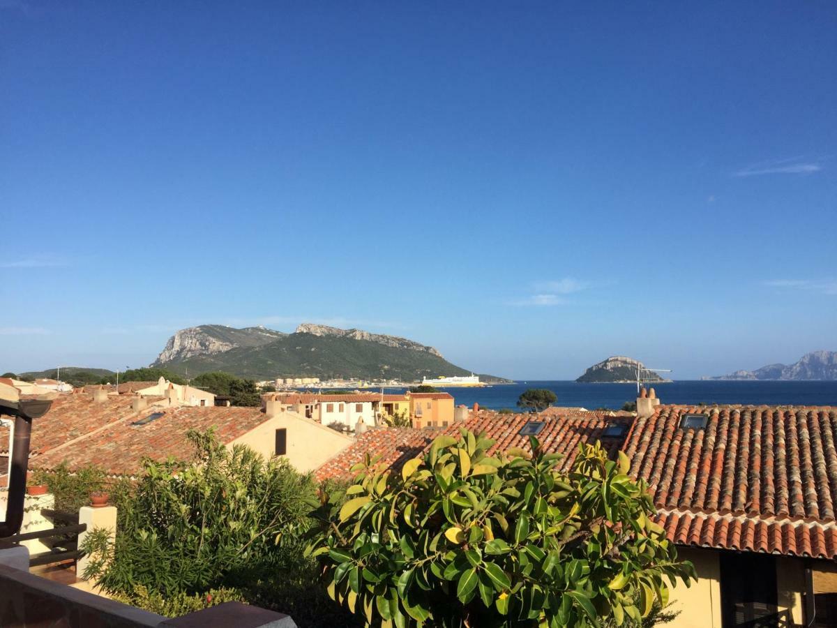 Blue Portrait House Apartment Golfo Aranci Bagian luar foto